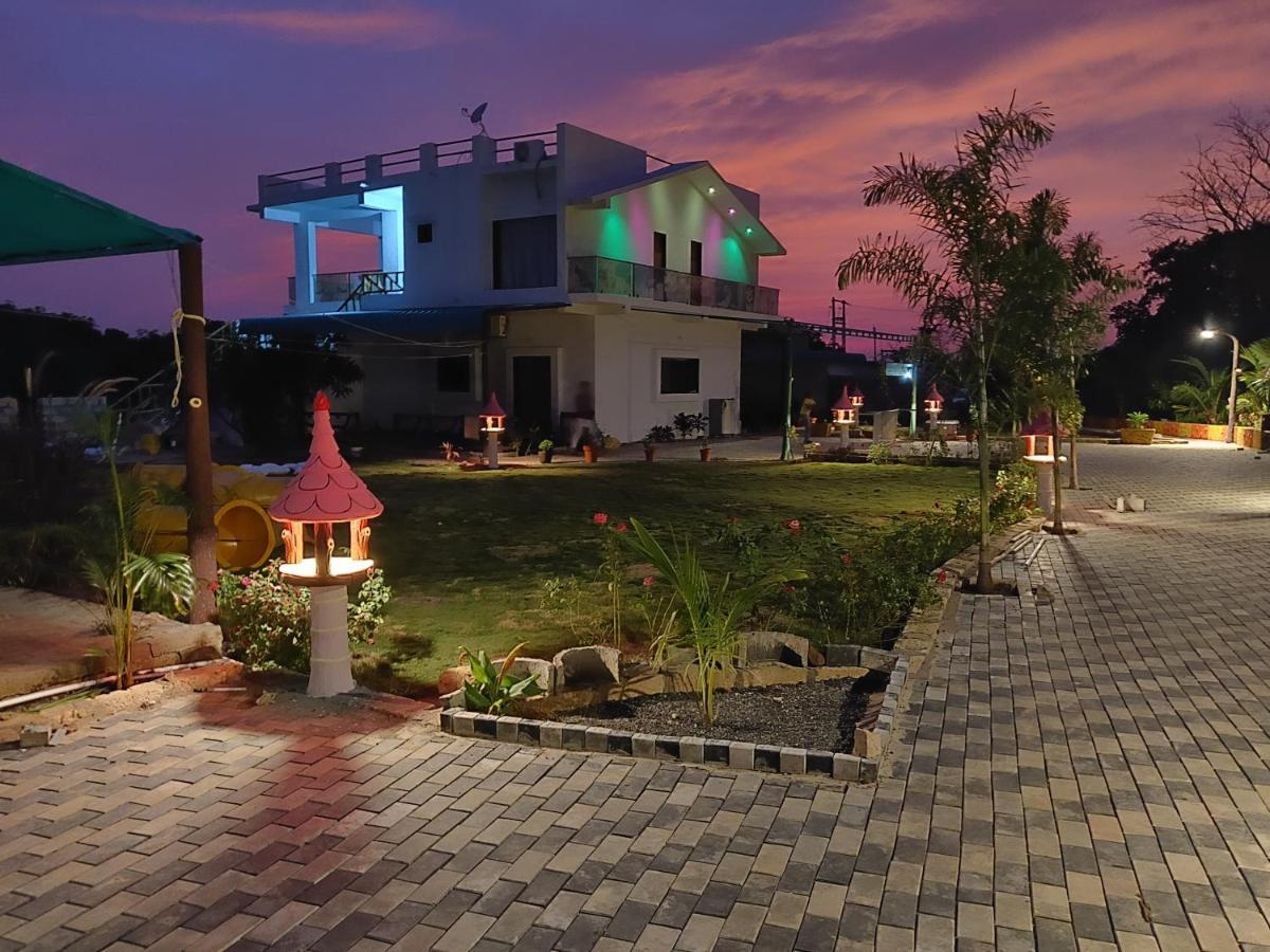 Houbara Resort Sasan Gir Ngoại thất bức ảnh
